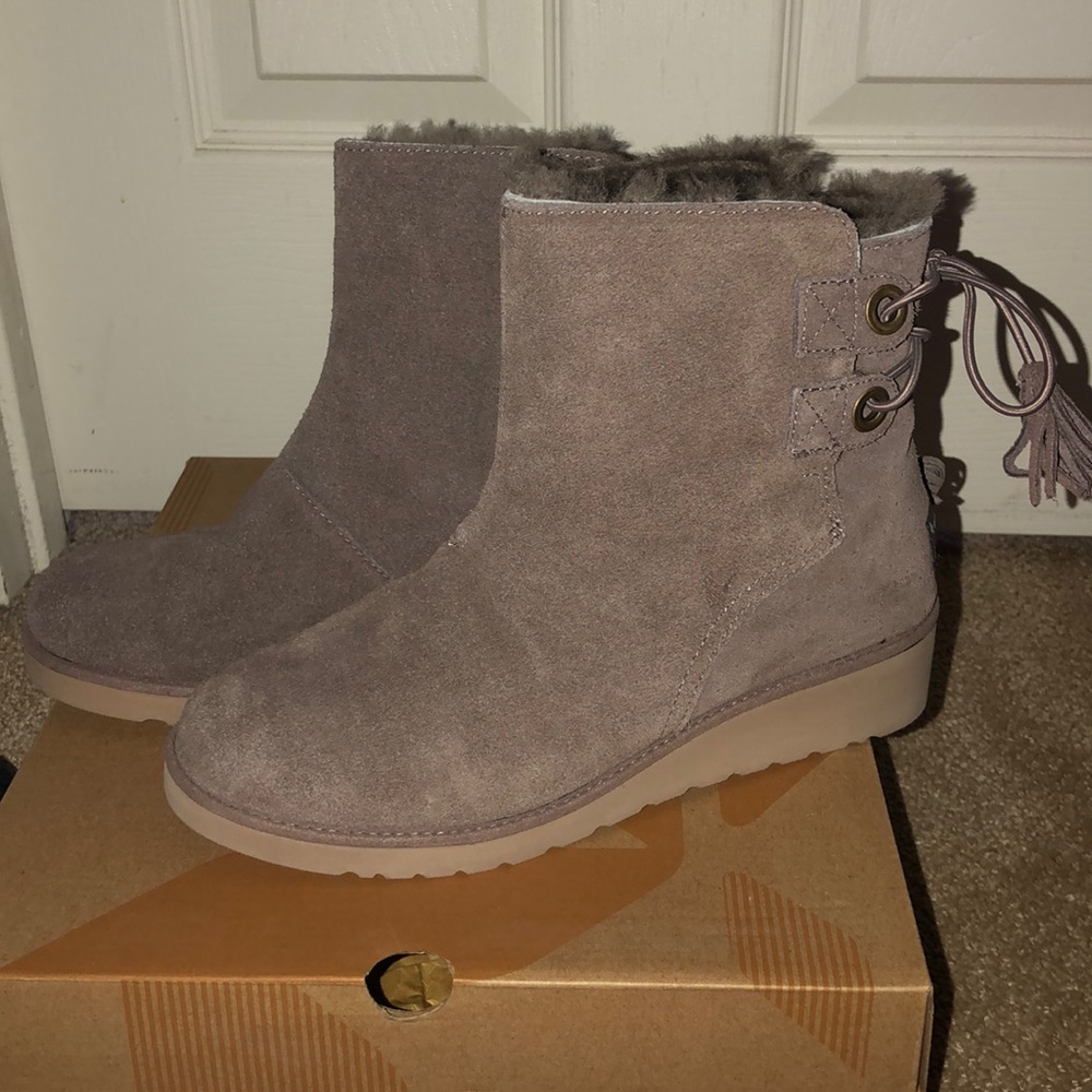 Ugg’s - Picture 2 of 7
